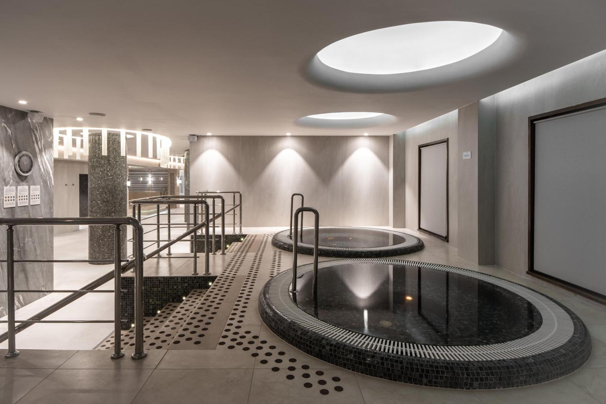 Aquaperla Hotel & Spa Кишинёв Экстерьер фото